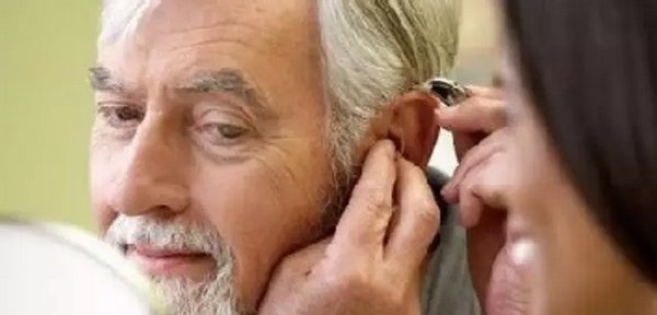 如何延长助听器的使用寿命？